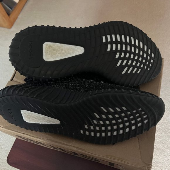 Yeezy Boost 350 V2 Black/Static REFLECTIVE - Size 9 main image 5
